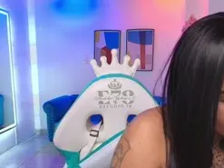 Amateur Live Sex Cam of Black_roseee