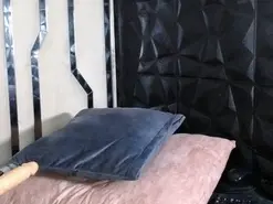Amateur Free Live Porn of PeachrougeH