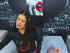 Amateur Live Sex Cam of HornyRouse