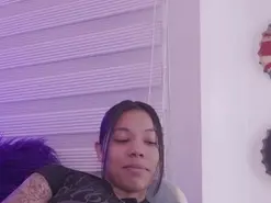 Amateur Free Porn Cam of MadelynRose