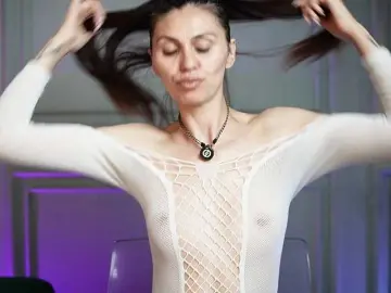 Bongacams Sex Chat of LucyBook