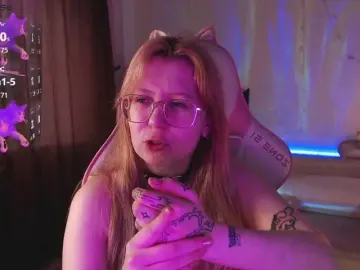 Bongacams Best live sex cam show of henby-streams
