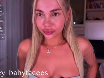 Bongacams Live Sex Cam of AlexaRayS