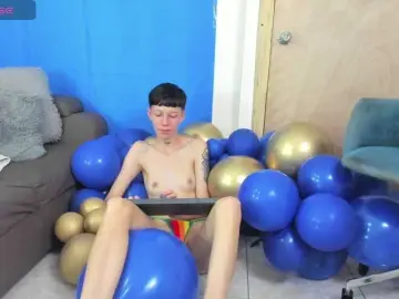 Bongacams Watch Live Sex Cams of LiamBrown09