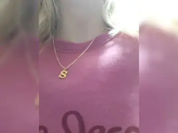 Bongacams Live Sex Cam of LittleSammy