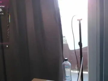 Bongacams Live Sex Cam of mandarinka28