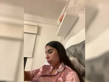 Bongacams Best live sex cam show of SallyeLeins