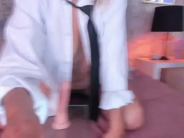Bongacams Watch Live Sex Cams of LunaMilf
