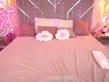 Bongacams Private Sex Chat of KiraCandyS