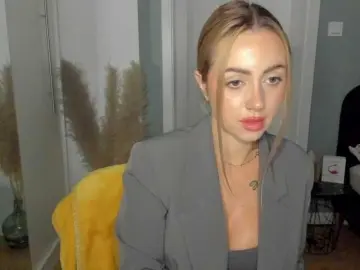 Bongacams Adult Webcam of SEXYcoralie