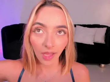 Bongacams Best live sex cam show of MelissaMoore