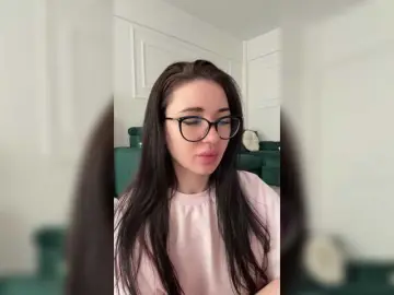 Bongacams Watch Live Sex Cams of Chiaralovee