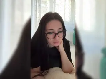 Bongacams Watch Live Sex Cams of Chiaralovee