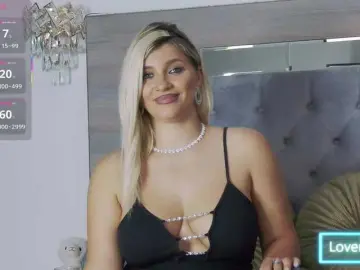 Bongacams Free Porn Cam of lorehottie