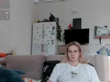 Bongacams Watch Live Sex Cams of Girlalonehome