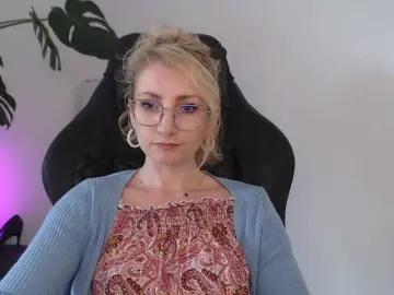 Bongacams Nude Webcam of CinderellaMoon