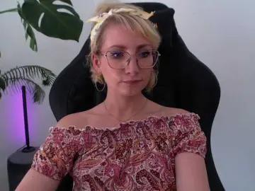 Bongacams Watch Live Sex Cams of CinderellaMoon