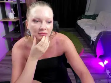Bongacams Best live sex cam show of StrippingLady