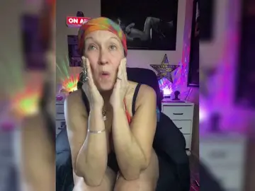 Bongacams Watch Live Sex Cams of TheDime