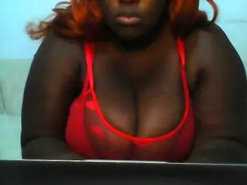 Bongacams Sex Cam of CurvyR