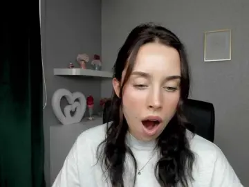 Bongacams Private Sex Chat of adeleLive
