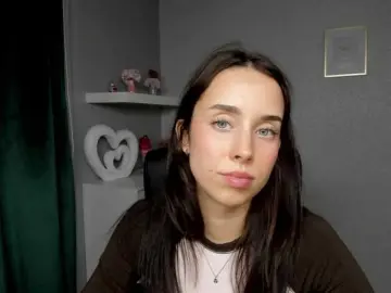 Bongacams Adult Webcam of adeleLive