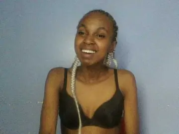 Bongacams Sex Cam of Curvypetite