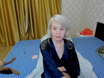 Bongacams Nude Webcam of aminalive
