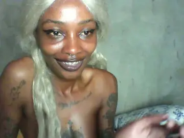 Bongacams Watch Live Sex Cams of Calin33