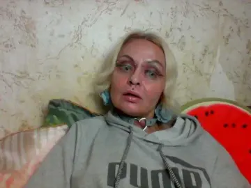 Bongacams Free Porn Cam of GardenerofIllusions