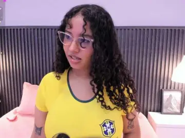 Bongacams Watch Live Sex Cams of Lena-Ricci