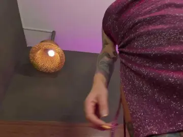 Bongacams Best live sex cam show of GinebraFox