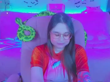 Bongacams Live Sex Cam of LittleKitsune