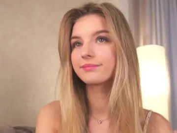 Bongacams Watch Live Sex Cams of ilittleheara