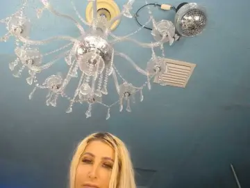 Bongacams Watch Live Sex Cams of adrianna_fox