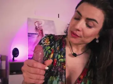 Bongacams Watch Live Sex Cams of MissLullu