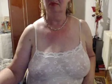 Bongacams Live Sex Cam of Secretfox