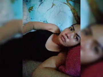 Bongacams Free Porn Cam of XXhornywetprincess99XX