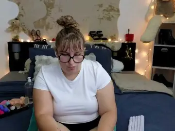 Bongacams Live Sex Cam of ElvinnaLaFrancaise