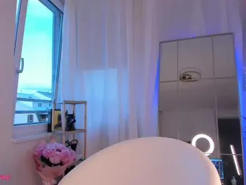 Bongacams Live Sex Cam of Foxe-Sailey