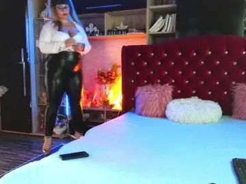 Bongacams Free Porn Cam of CandyBigbooty