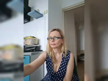 Bongacams Free Live Porn of ShiningMILF