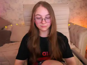Bongacams Watch Live Sex Cams of ArrinaWairr