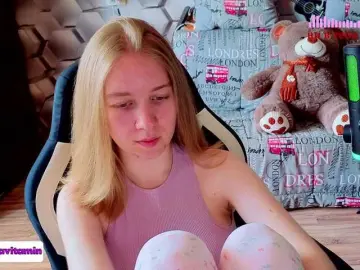 Bongacams Watch Live Sex Cams of Vita-min-4ik