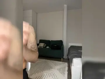 Bongacams Watch Live Sex Cams of IRAONIC
