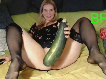 Bongacams Free Porn Cam of MissLilyAbrams