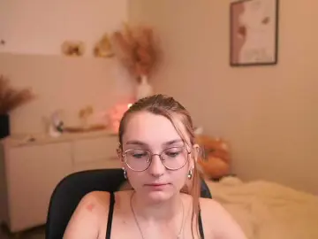 Bongacams Free Live Porn of Sophielux18