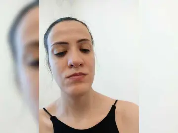 Bongacams Watch Live Sex Cams of Bogina2