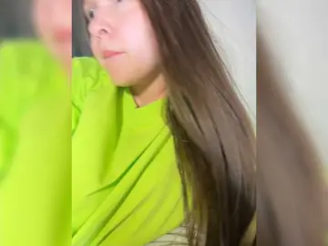 Bongacams Watch Live Sex Cams of Cute-Lolly