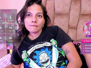Bongacams Sex Cam of EmmaSanchez1